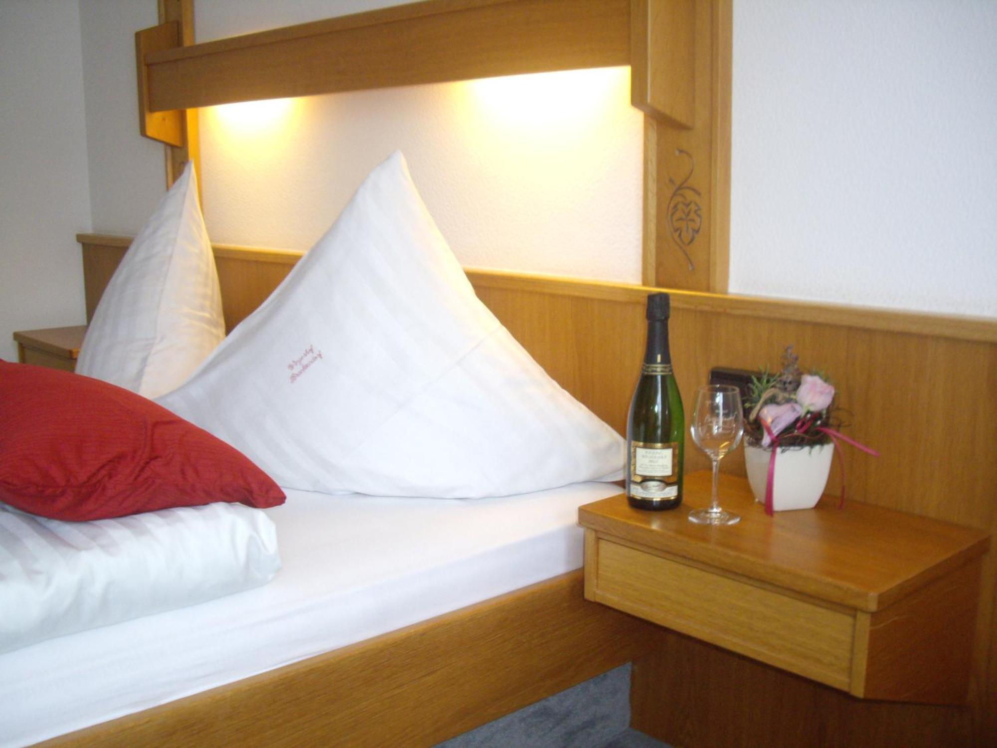 Winzerhof Brachtendorf Alken Zimmer foto